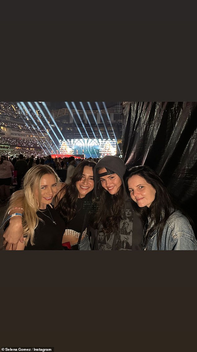 Close pals: Selena also took time to pause for a memorable photo with a few of her close pals that also attended the concert