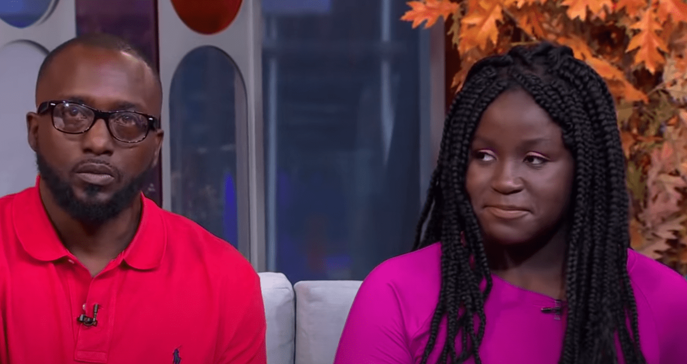 A father took the girl who was being bullied by his daughter on a shopping spree | Photo: Youtube/Strahan, Sara and Keke