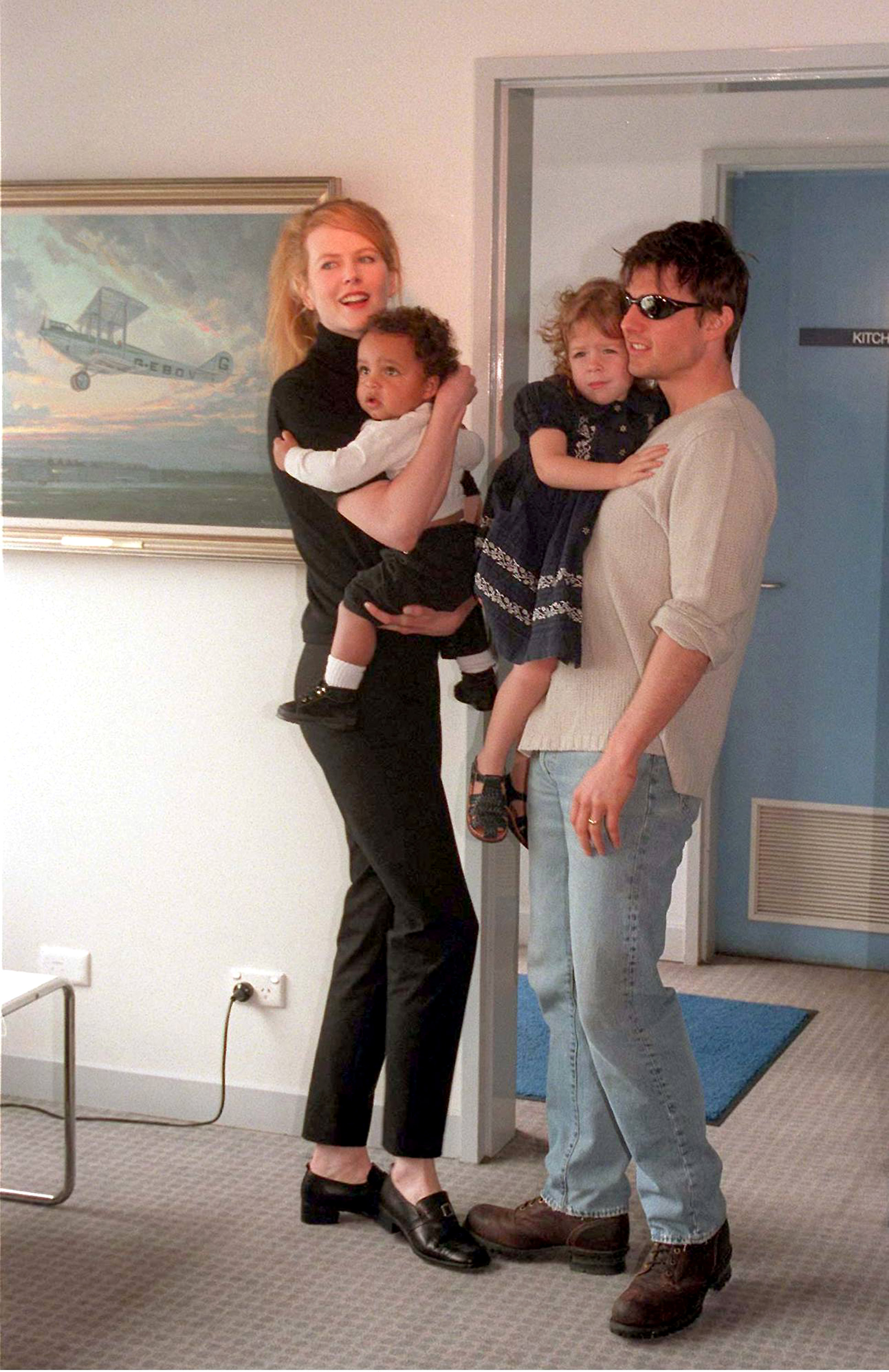 Nicole Kidman and husband Tom Cruise arrive at Sydney Kingsford Smith airport and introduce their children Connor and Isabella to the media January 24, 1996 in Sydney, Australia | Source: Getty Images
