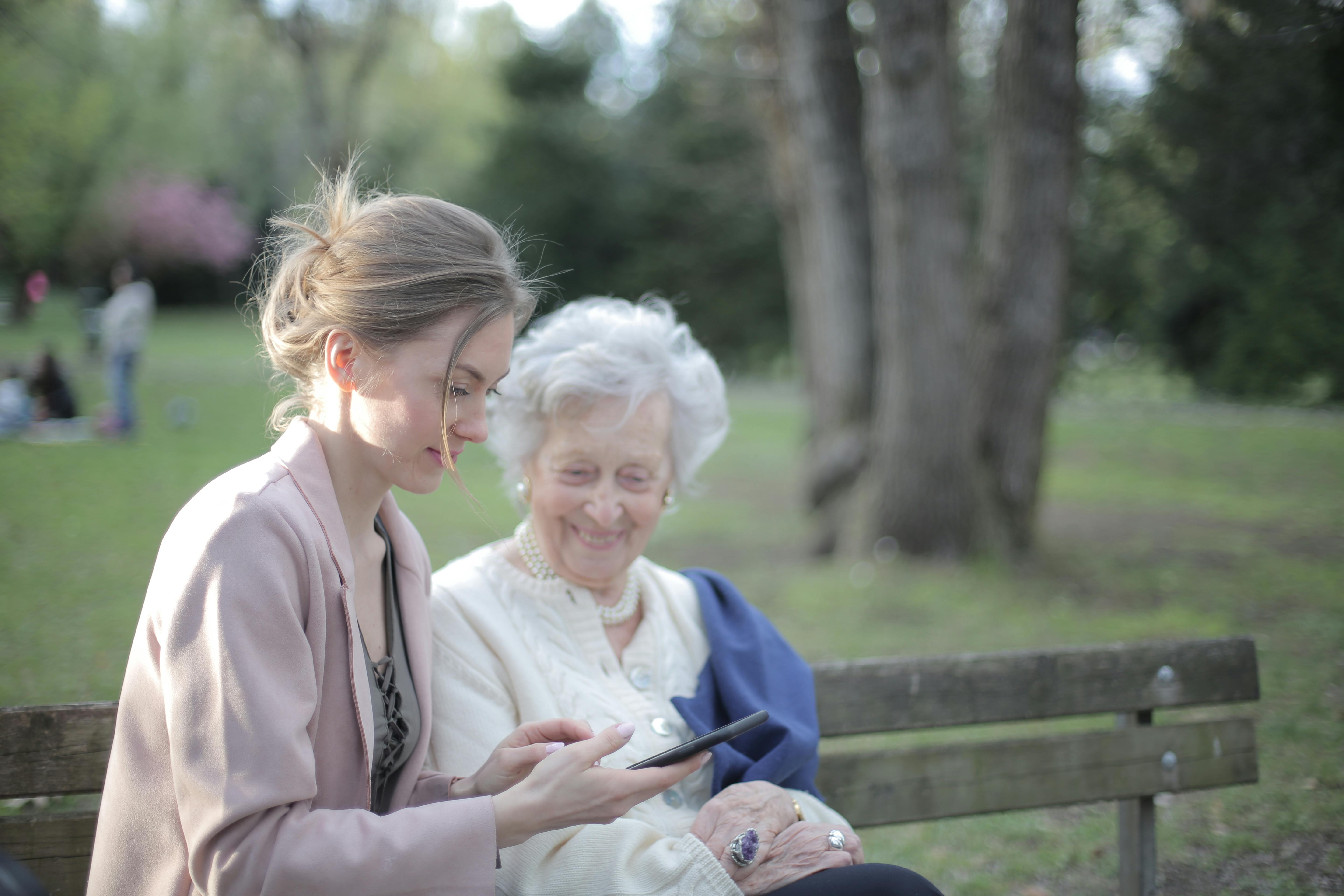 Woman and her grandmother | Source: Pexels